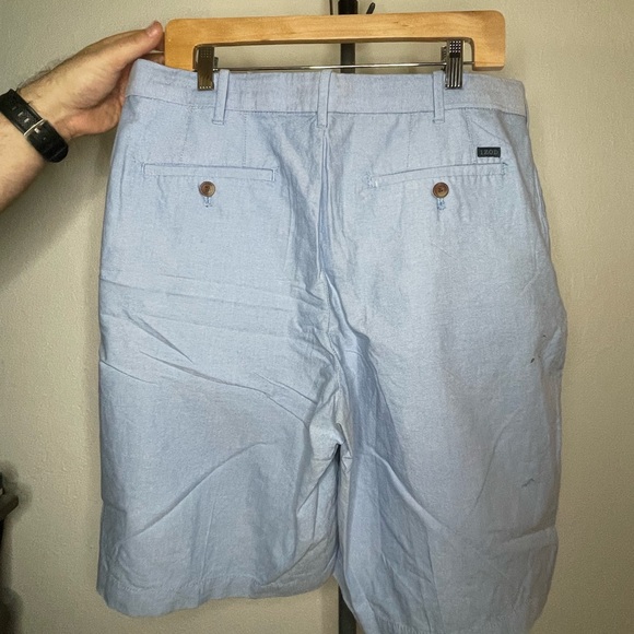 IZOD Mens Flat Front Twill Shorts. Sz 36 - Picture 2 of 4